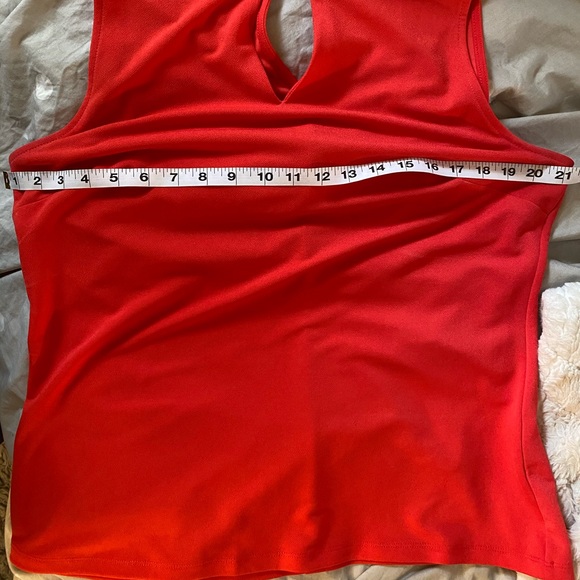 NYCO Blouse with Keyhole in front and back - Picture 4 of 4